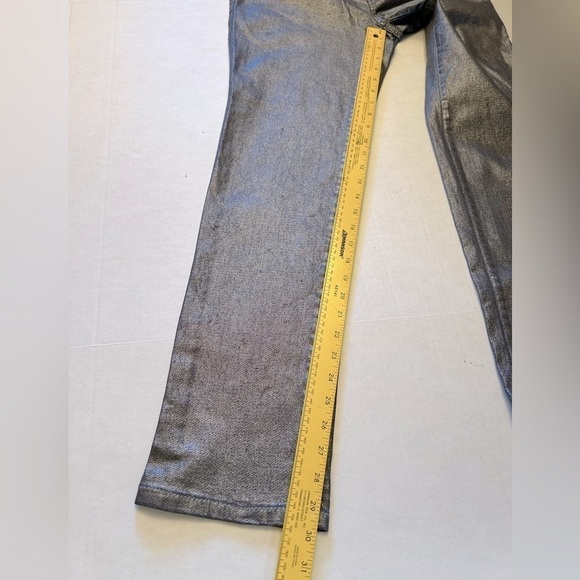 Chico’s Platinum Silver grey metallic coated straight leg jeans Sz-0 (4)  R19 - Picture 9 of 13